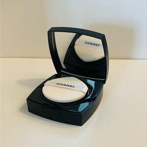 CHANEL Ultra Le Teint Longwear Touch Foundation - Shade B00 - NWOB